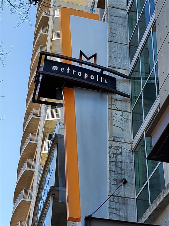 Foto principal - 943 Peachtree St NE