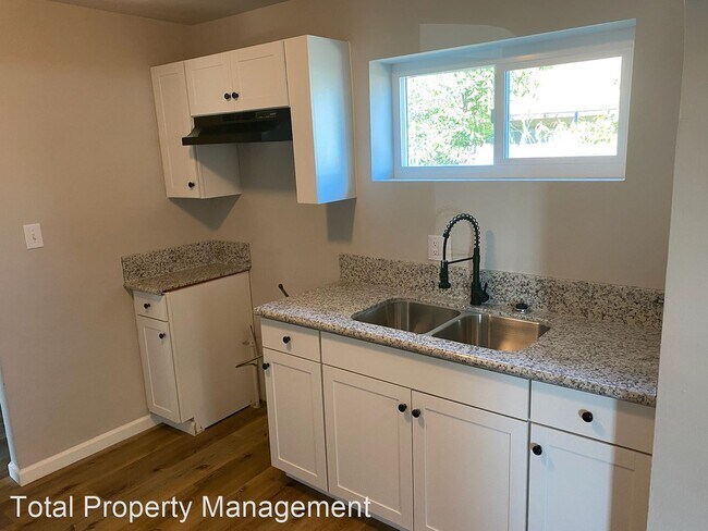 Building Photo - 1 br, 1 bath House - 1016 N. Willis St.
