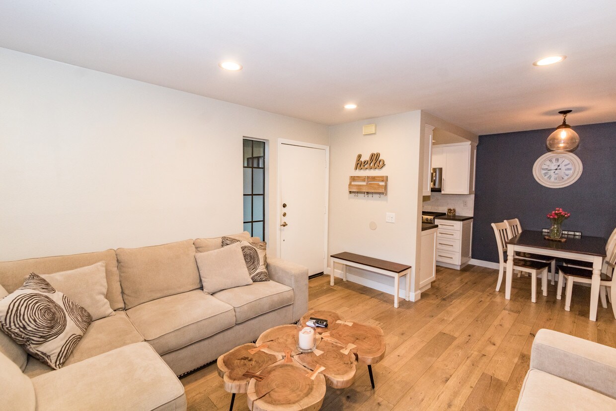 Foto principal - 1181 Packers Cir