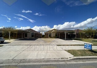 Building Photo - 2909 Linda Vista St