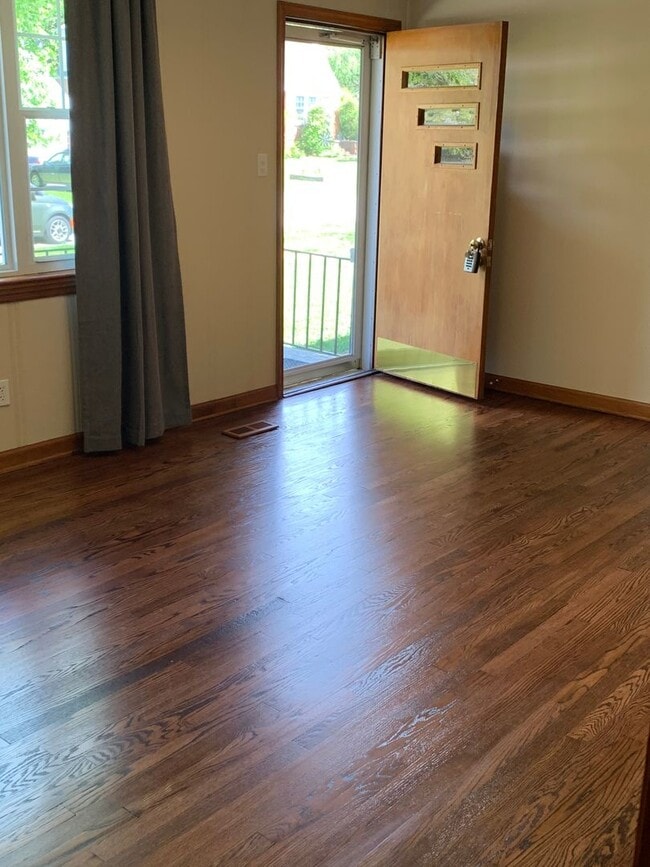 Building Photo - City of Maryville, 3 bedroom near parks an...