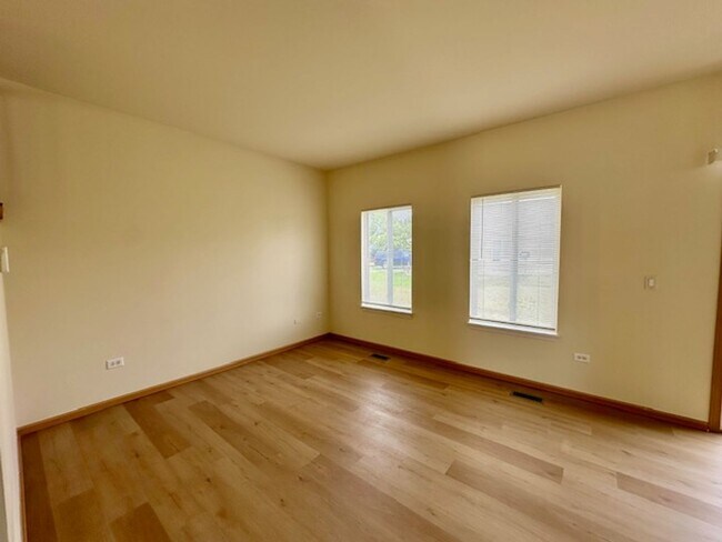 Foto del edificio - Newly Updated 3 Bedroom 2.5 Baths. One Car...