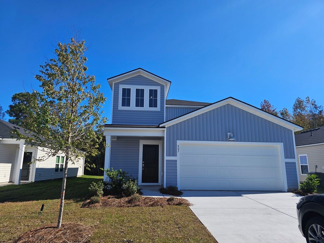 5 Bedroom/ 2.5 Bath in Waterfall Village - 5 Bedroom/ 2.5 Bath in Waterfall Village