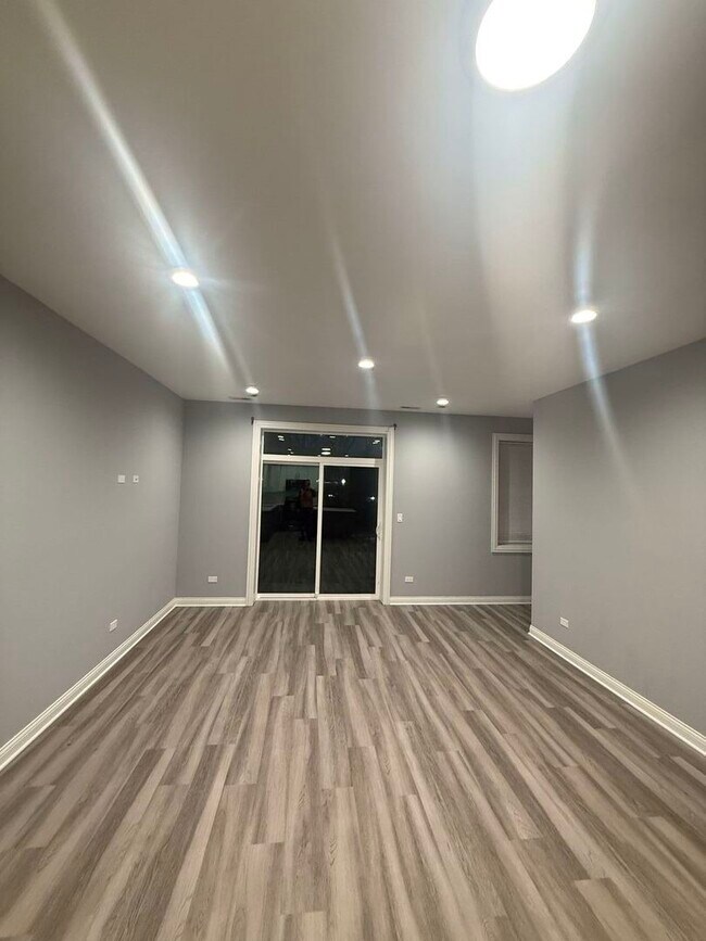 Foto del edificio - 4525 S Prairie Ave