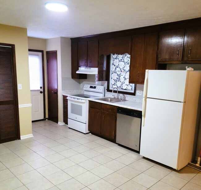 Foto del edificio - 11 Quail Ct NW