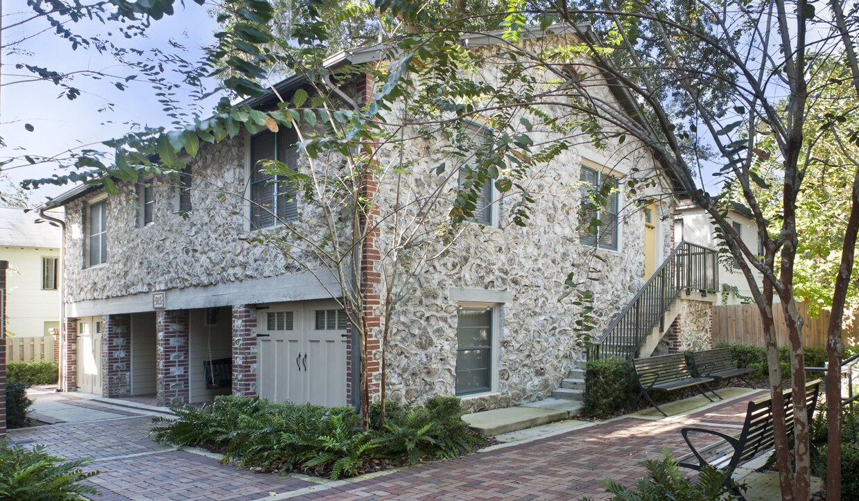 Foto principal - 915 SW 6 Ave