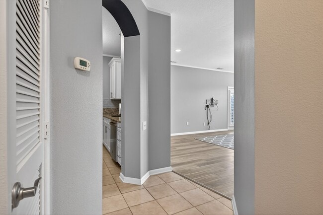 Building Photo - Gated Community