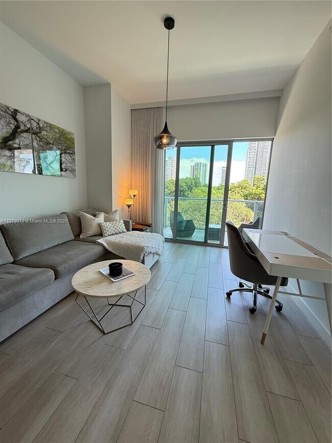 Foto del edificio - 1600 SW 1st Ave