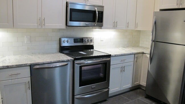 Building Photo - 373 S Dover Ave