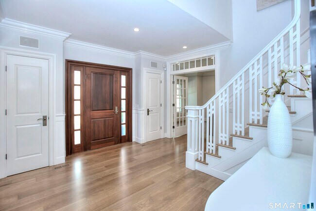 Foto del edificio - 46 Burr Farms Rd