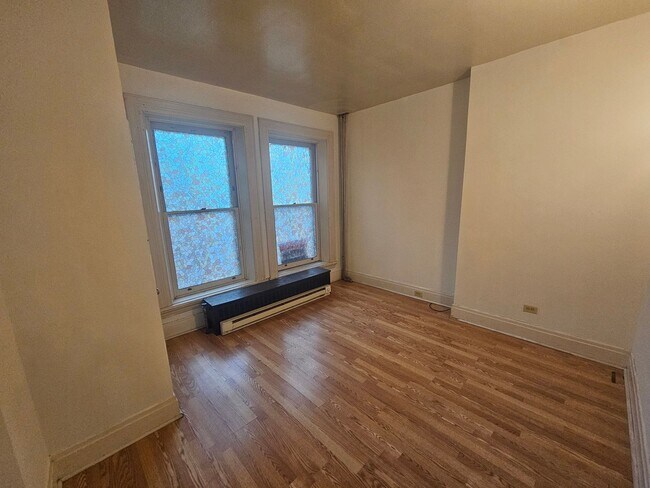 Foto del edificio - 214 Briggs St