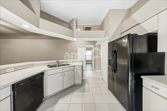 Building Photo - 30719 Tremont Dr