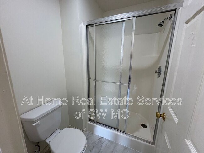 Foto del edificio - 1260 Butterfield Dr