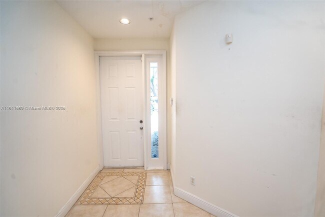 Foto del edificio - 2685 NE 9th Ave