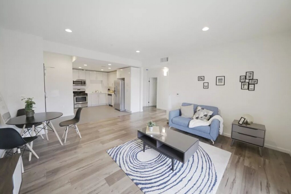 Foto del edificio - 3482 San Marino St