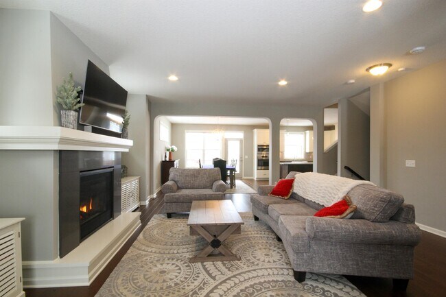Building Photo - 16411 Equestrian Trail