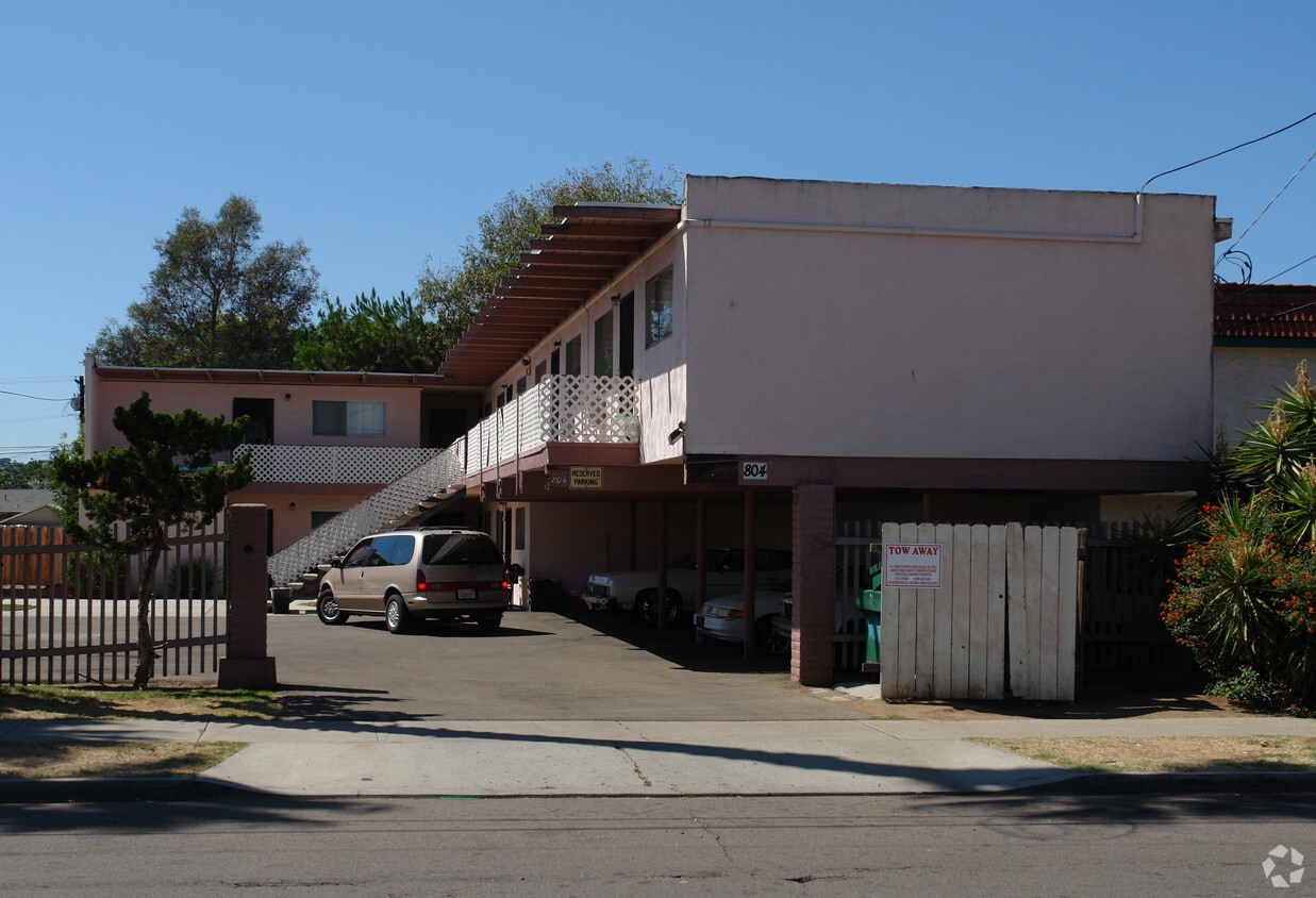 Building Photo - 804-816 S Orange Ave