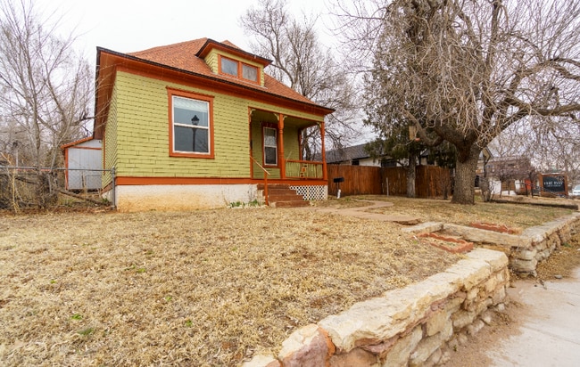 Building Photo - 3406 1/2 W Colorado Ave