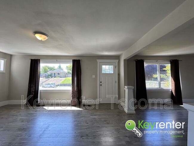 Foto del edificio - Captivating 3 Bed - 1 Bath Tacoma Home