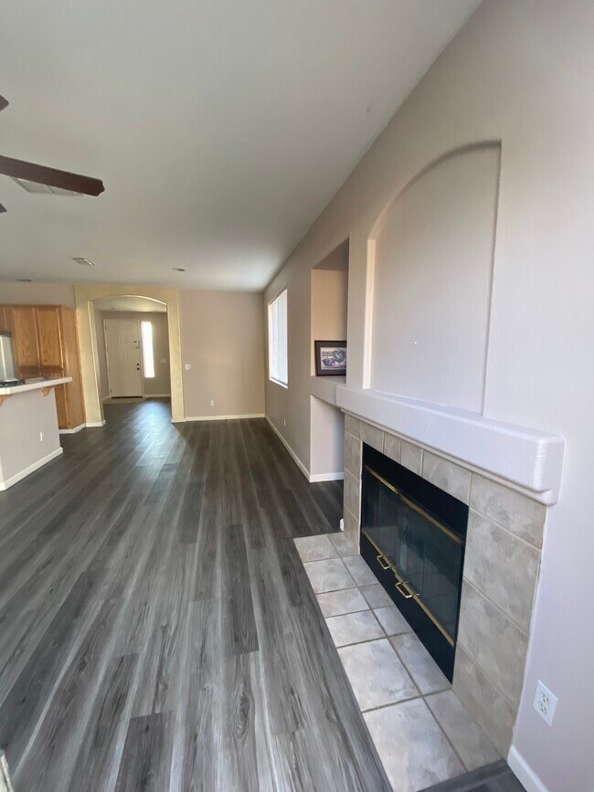 Building Photo - 9225 Sweetdale Ct