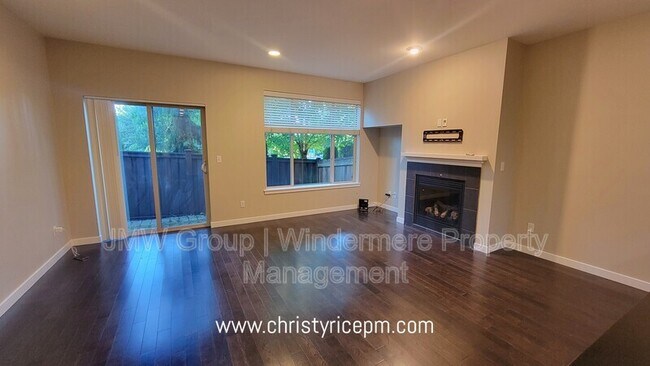 Foto del edificio - 111 164th Pl SE