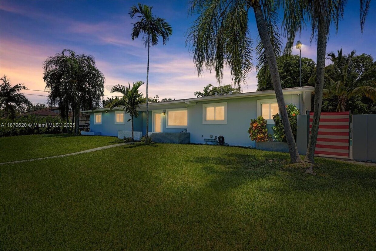 Foto principal - 16000 N Miami Ave