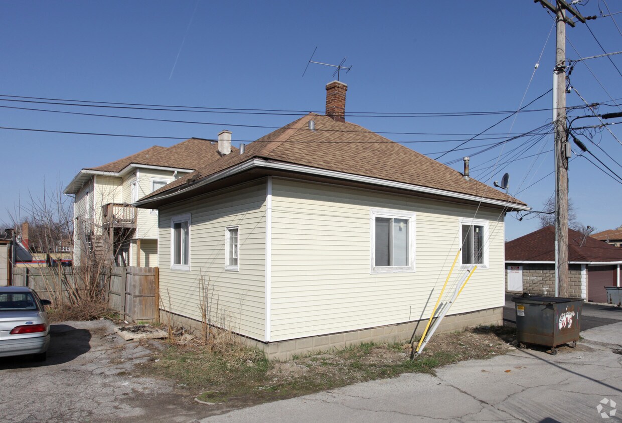 Building Photo - 9 16th St