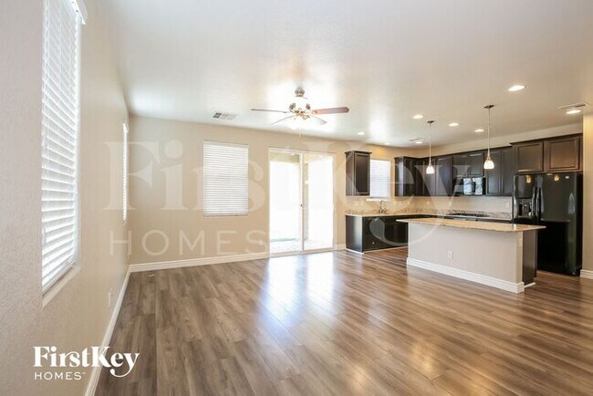 Foto del edificio - 5605 N Balsam St