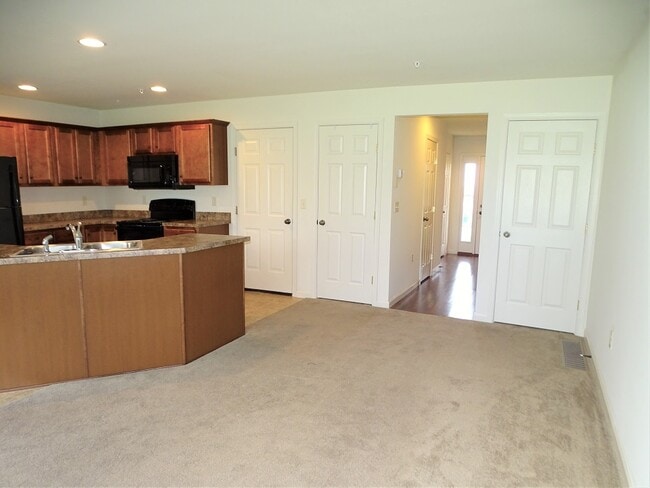 Building Photo - 197 Linda Sue Ln