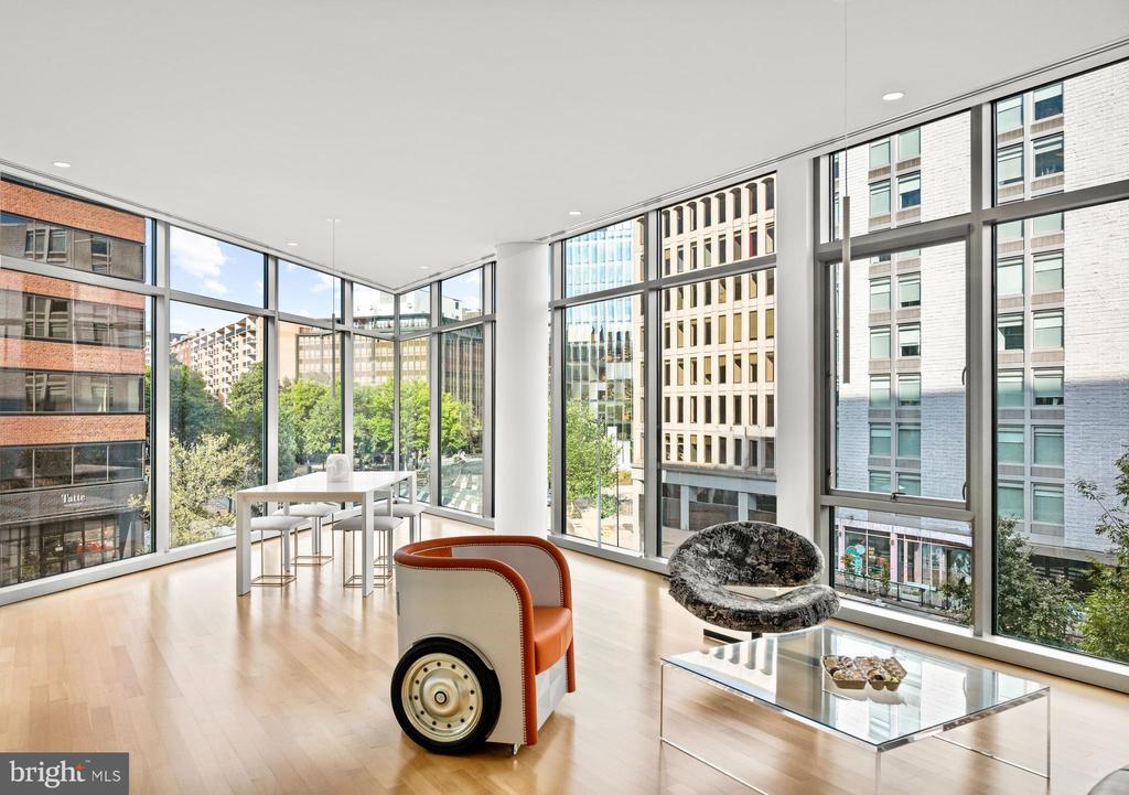 Foto principal - 1177 22nd St NW