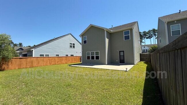 Foto del edificio - 340 Dunlin Dr