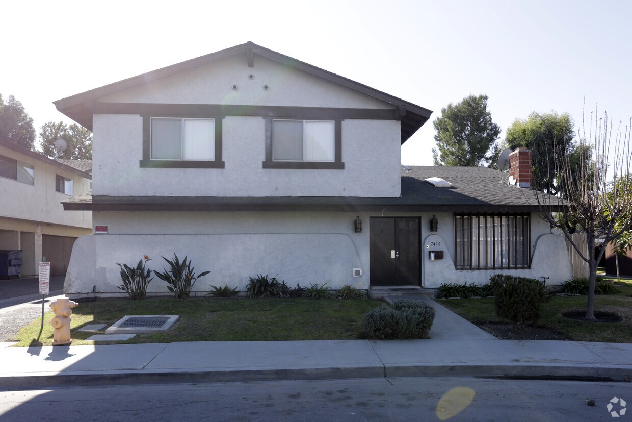 Foto del edificio - 7410 Carie Ln