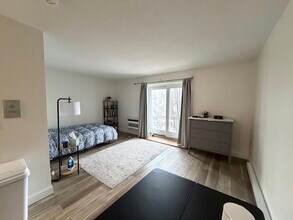 Building Photo - 720 Bennington St