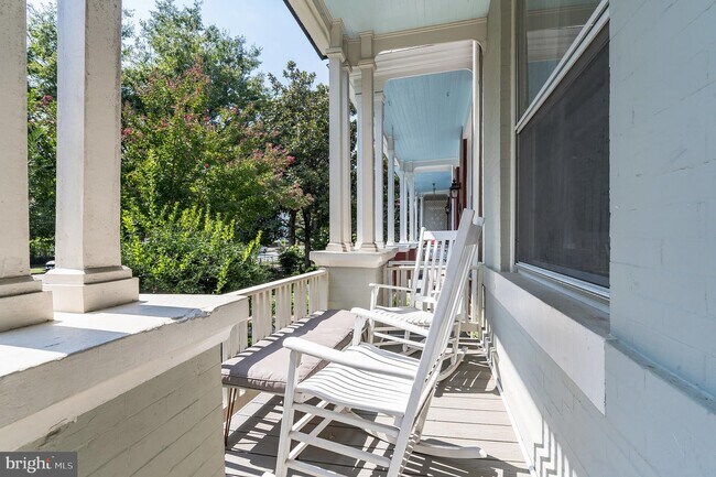 Foto del edificio - 1324 Massachusetts Ave SE
