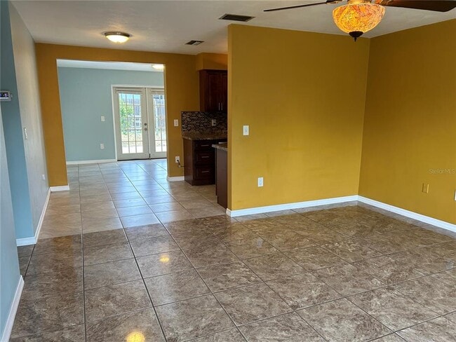 Foto del edificio - 7621 Greybirch Terrace