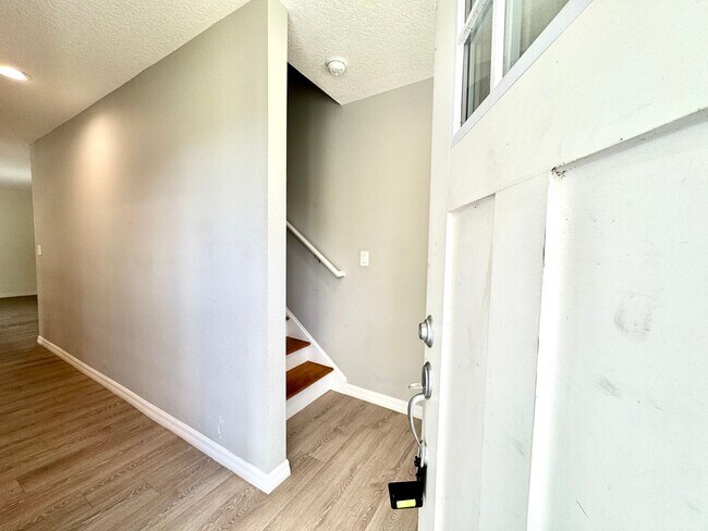 Foto del edificio - 1001 N Rockingham Ave