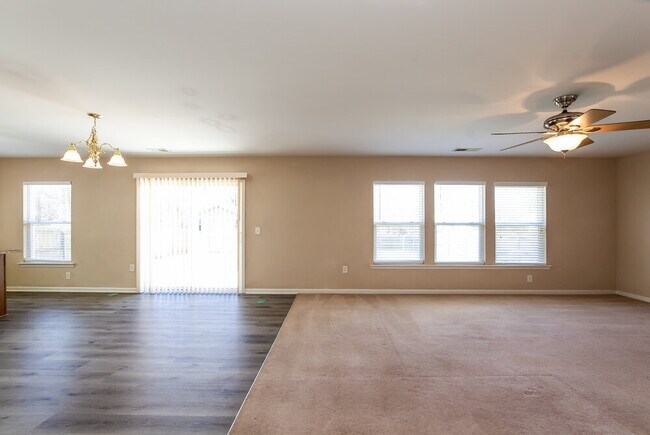 Foto del edificio - 519 Nanny Point Dr