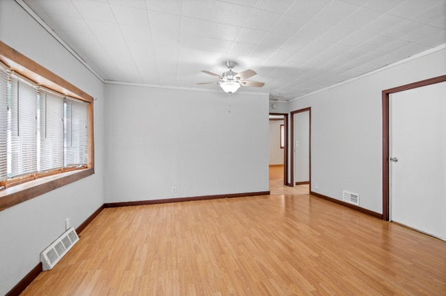 Building Photo - 826 Doty St