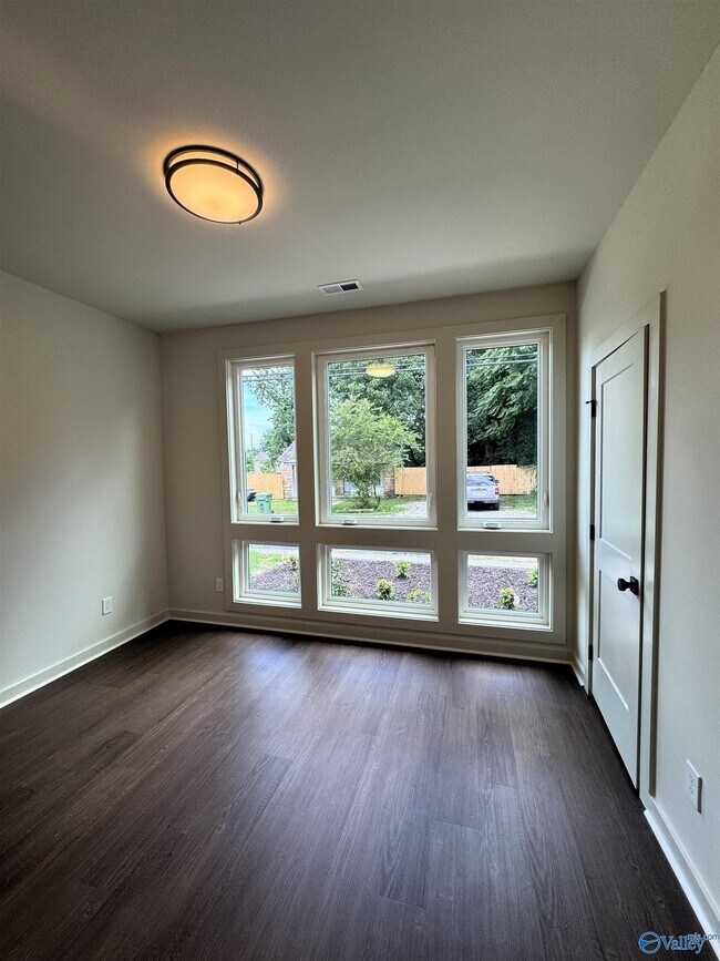 Foto del edificio - 2504 Freeman Rd SW