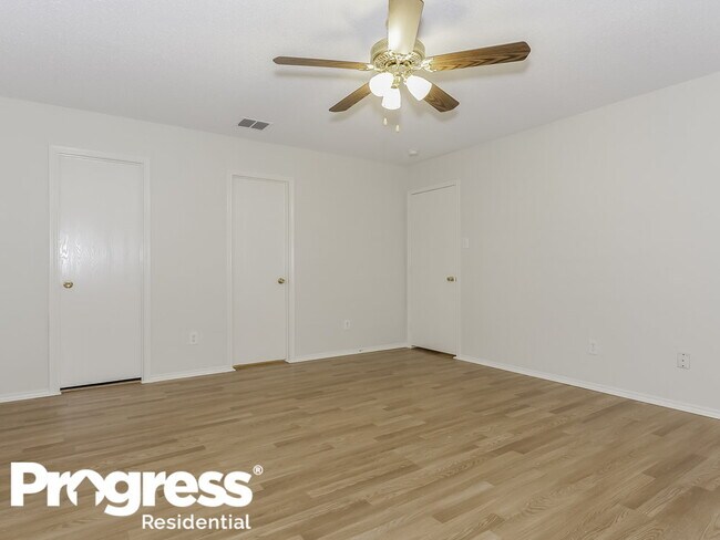Foto del edificio - 4885 Waterford Dr