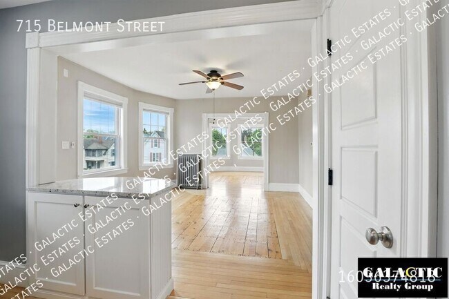 Foto del edificio - 715 Belmont St