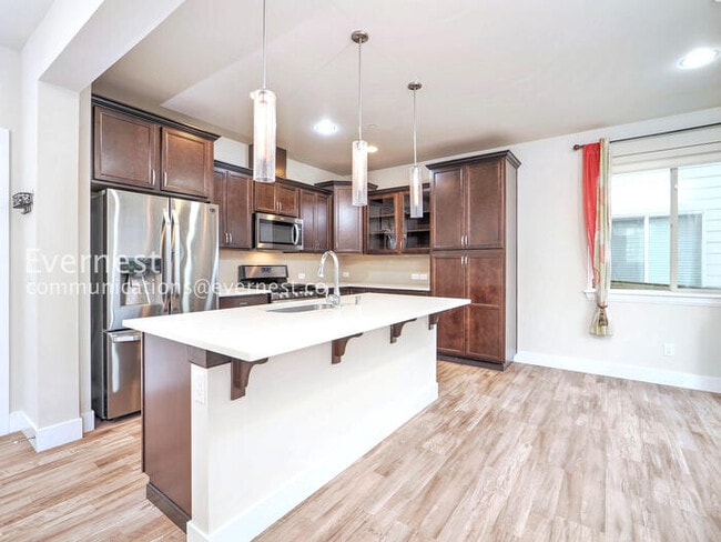 Building Photo - 14830 16th Pl W