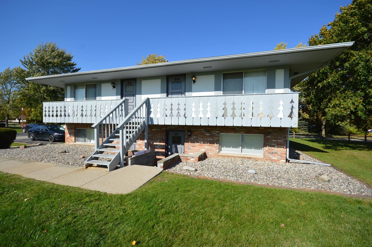 889 W Ardussi St Unit 22, Frankenmuth, MI 48734 Condo for Rent in