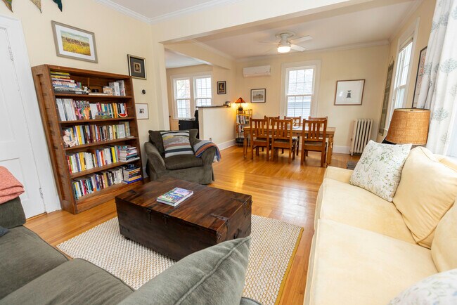 Building Photo - 53 Canner St