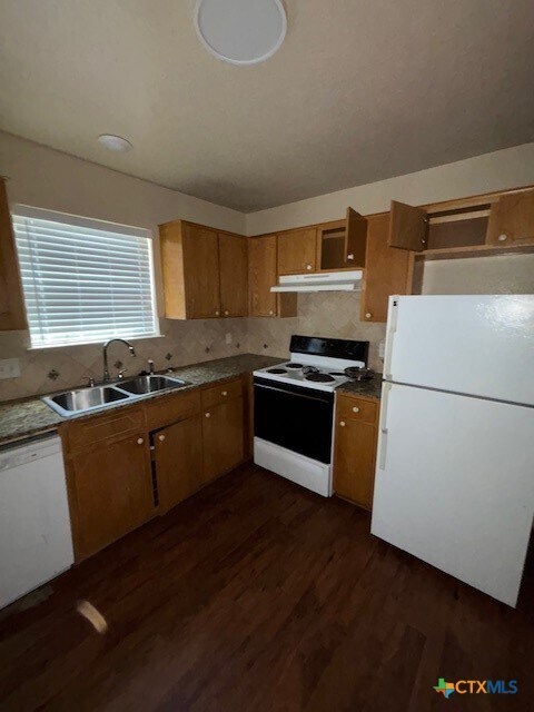 Foto del edificio - 4411 Abigail Dr