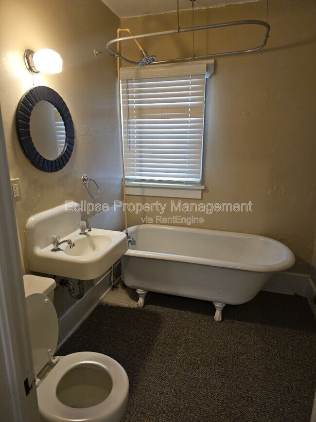 Foto del edificio - 204 Edison Ave