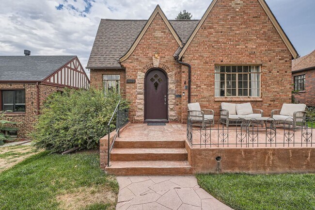 Building Photo - Newly Renovated Gorgeous Brick Tudor- Park Hill Neighborhood - AVAILABLE July 6th!
