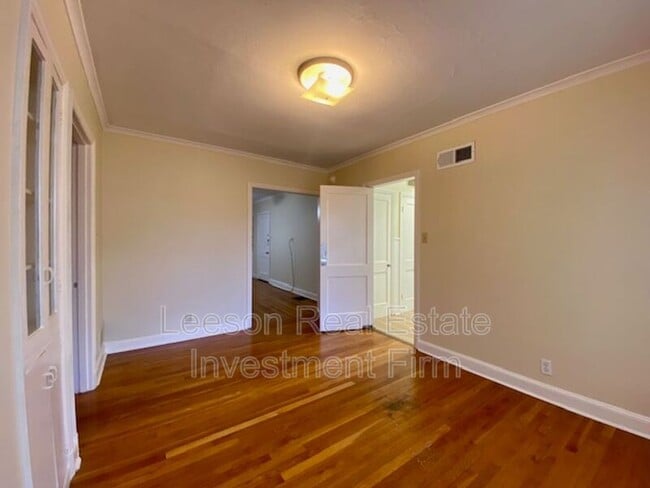 Building Photo - 2717 Fairfield Ave