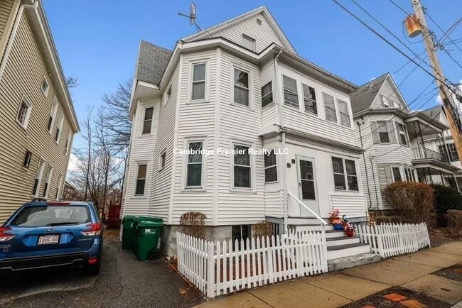 Building Photo - 188 Sheridan Ave