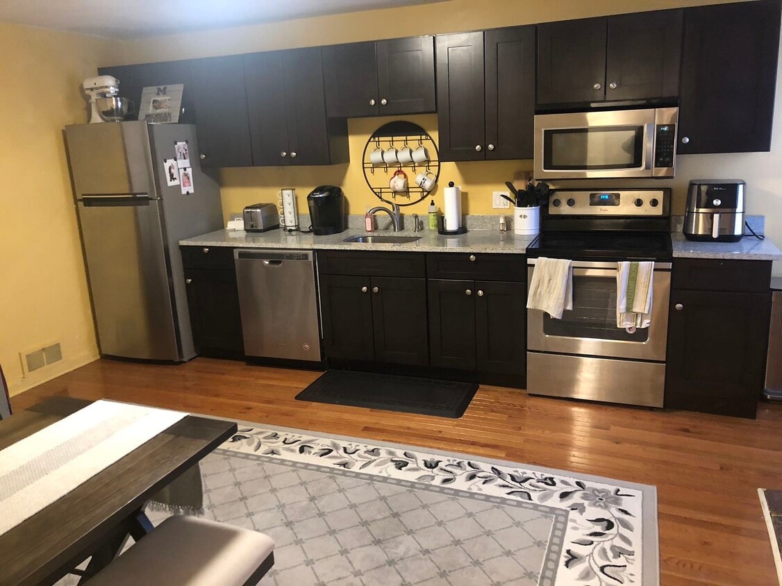 Foto principal - 703 Ivy St